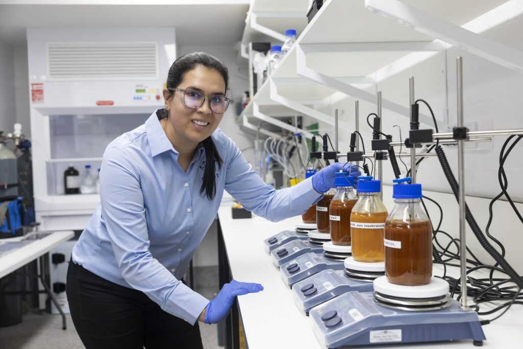 Corrosion testing experts in laboratory perth